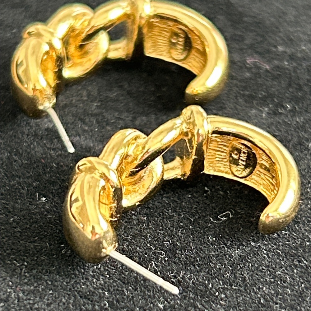 Givenchy Gold Chain Hoop Earrings (E8)